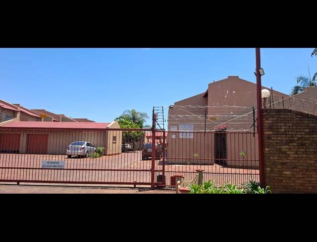 2 BEDROOM PROPERTY TO RENT IN DORANDIA